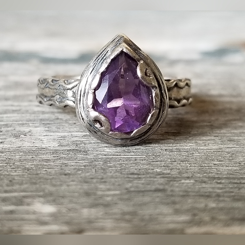 Silpada Sterling Silver Ring with Purple Teardrop Gem - Picture 5 of 13